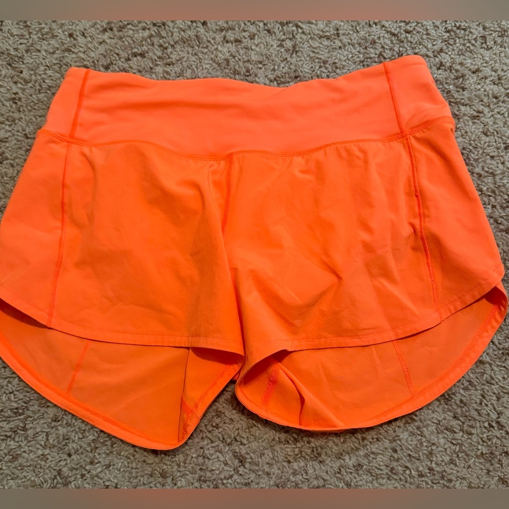 Lululemon shorts size 6 - 4 inch